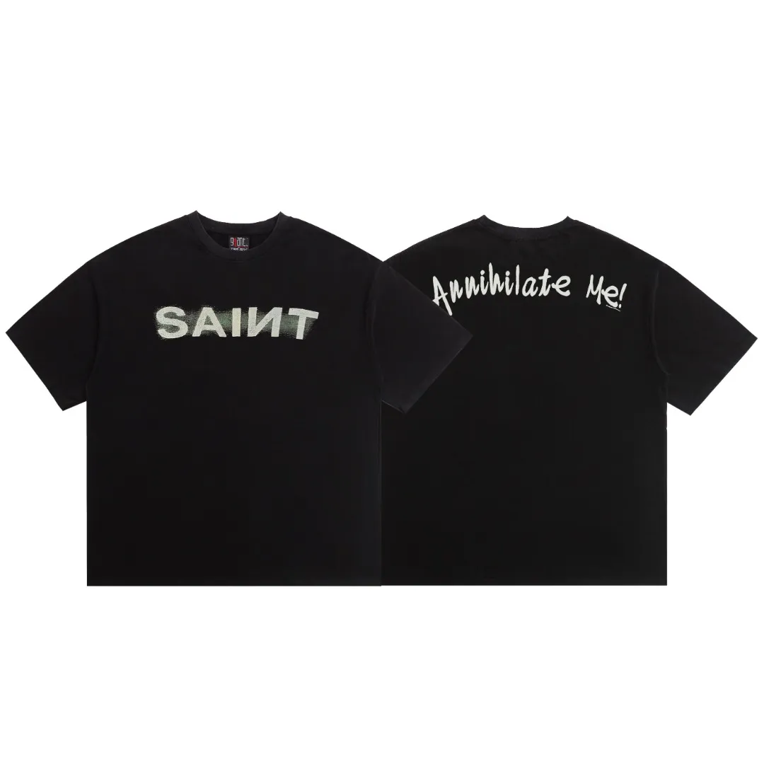 Beautifully trendy Saint Michael destroyed letters SAINT printed retro washed and distressed loose short-sleeves. Digital white ink direct printing. The fabric is breathable and the pattern is three-dimensional and clear. Fabric: Double yarn 240g Style number: S819 Size: S-M-L-XL Color: Washed black Price: P118
